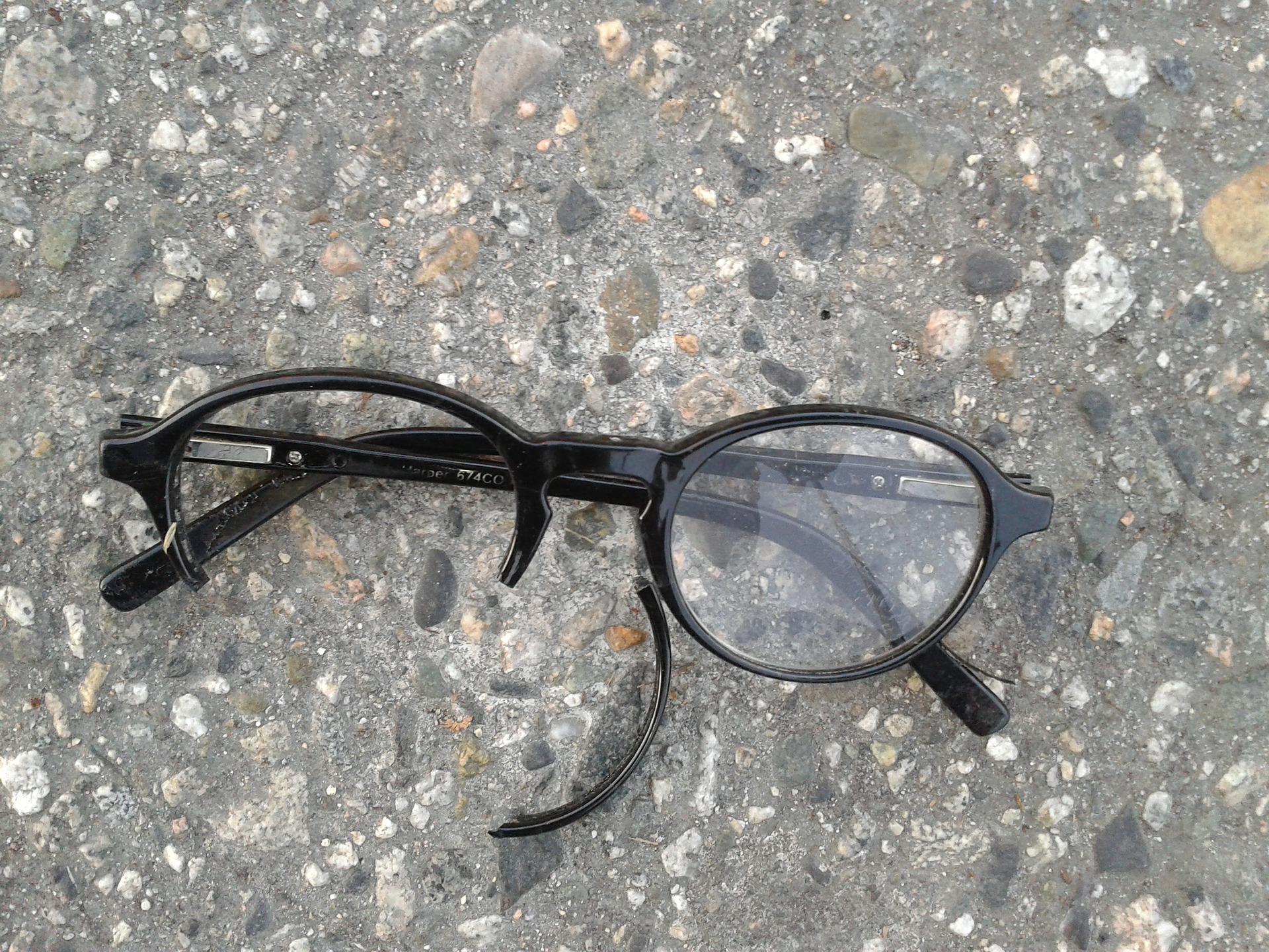 Co jaki czas należy wymieniać okulary?