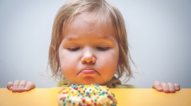 Coraz więcej dzieci z otyłością ? co możemy zrobić? Zdrowie, LIFESTYLE - 24 października obchodzimy Światowy Dzień Walki z Otyłością. Jest to dobra okazja, aby zastanowić się nad nawykami żywieniowymi swojej rodziny, a w szczególności najmłodszych jej członków.