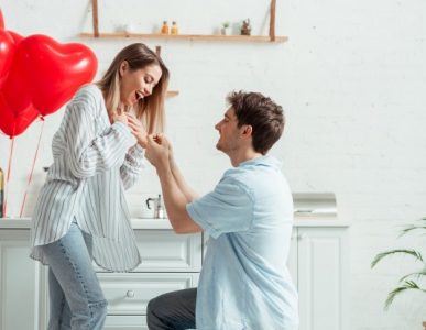 Padać na kolana czy nie? ? porady ortopedy nie tylko na Walentynki