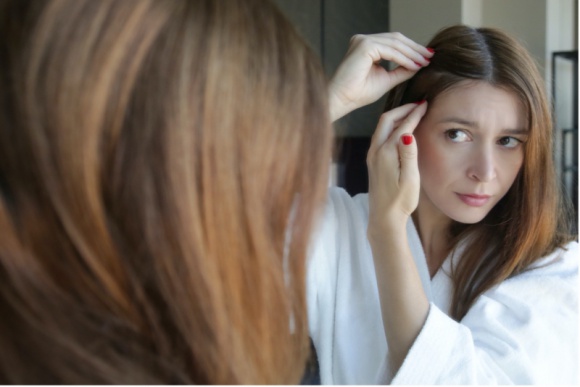 Stop wypadaniu włosów! Synergia technologii w efektywnej terapii trychologicznej