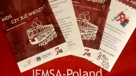 Edukacja HIV w salonie piękności, urzędzie i szkole jazdy Zdrowie, LIFESTYLE - Chcesz dowiedzieć się czegoś na temat HIV i innych zakażeń przenoszonych drogą płciową oraz przez krew? Idź do urzędu, kosmetyczki lub? do szkoły jazdy!